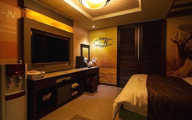 N Motel