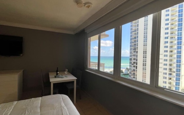 Areia Azul Aparts Miami