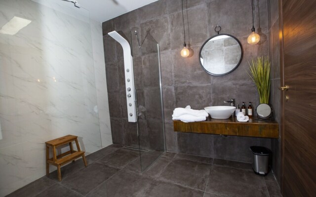 Pjazza Suites Boutique Hotel