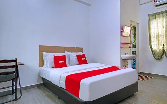 OYO 90462 Padang Besar Green Inn