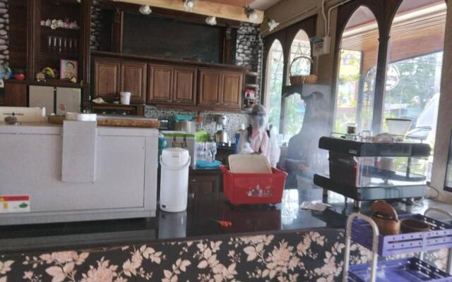 OYO 718 Grace Hostel