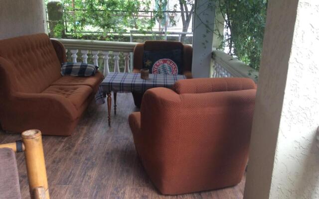 Guest House Agmashenebeli 229