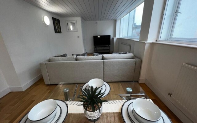 Stunning 2-bed Apartment in Leicester With a gym