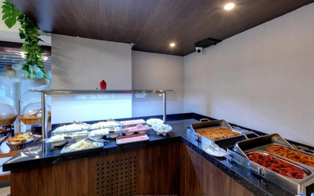 Leo suites Hotel