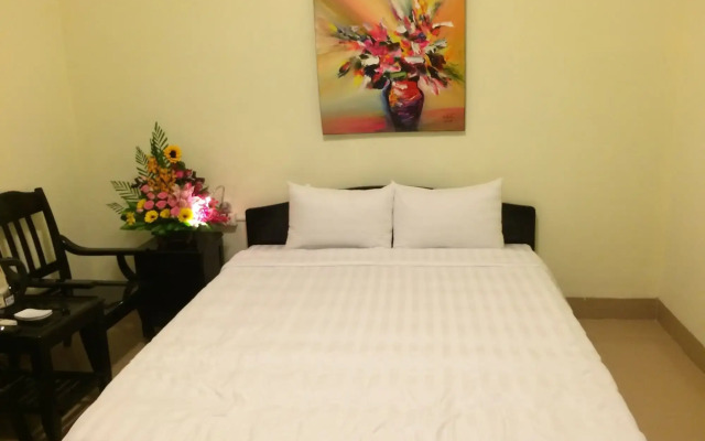 Jade Hotel