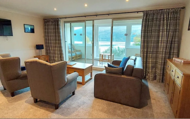 Loch Rannoch Highland Club Red Deer Lodge 01