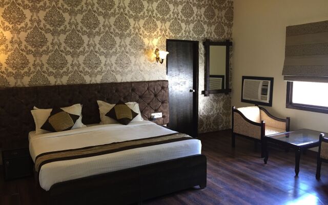Glitz Ranthambore Safari Resort