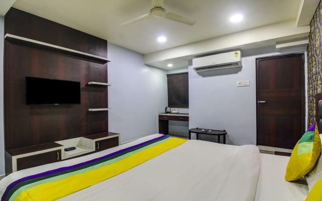 Itsy by Treebo - Golden Fiesta