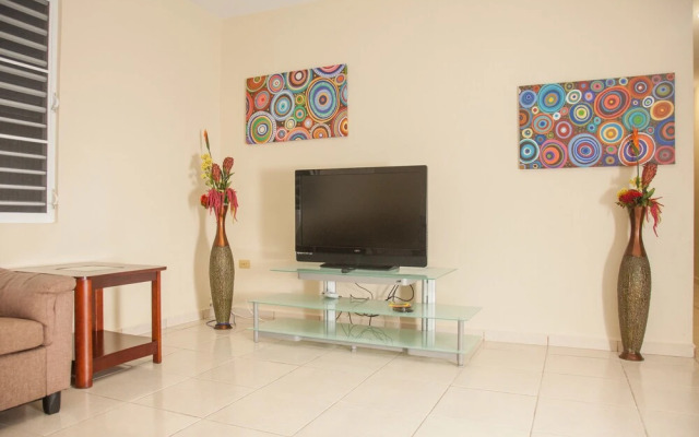 Colinas del Atlantico Vacational House 2nd Floor