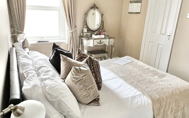 Devon House Guest House