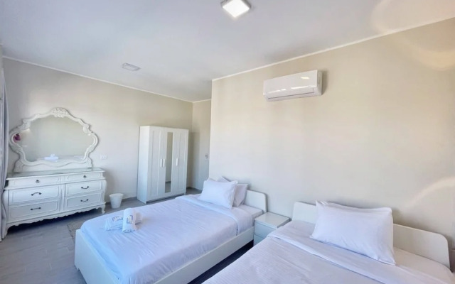 Xuru Stays I Mere & Minimal 3 BDR Townhouse @ Bali El Gouna