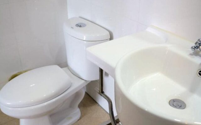 Hanting Hotel Weihai Weigao Square