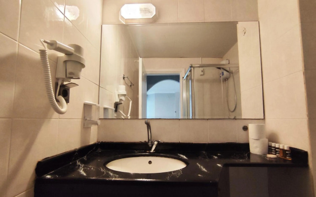 Sav-ir Suit Otel