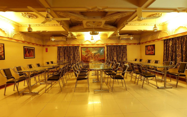 Hotel Bharat Niwas