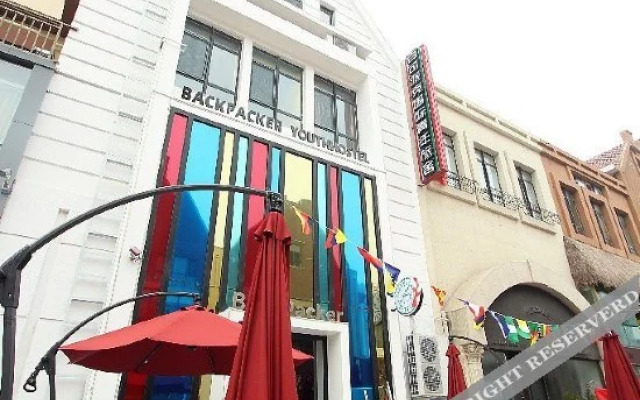 Backpacker International Youth Hostel