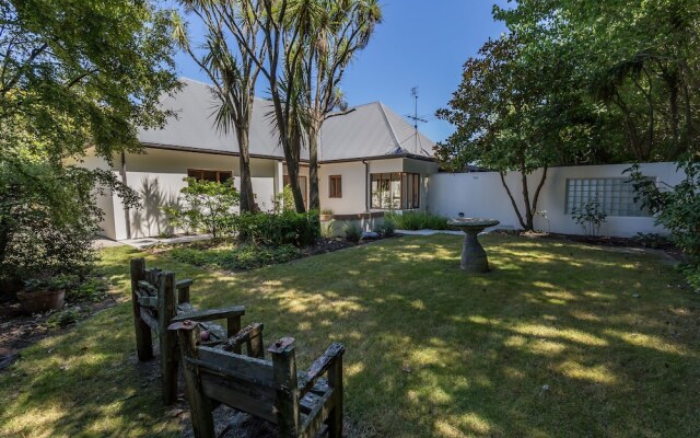 Bond Estate Luxury Accommodation