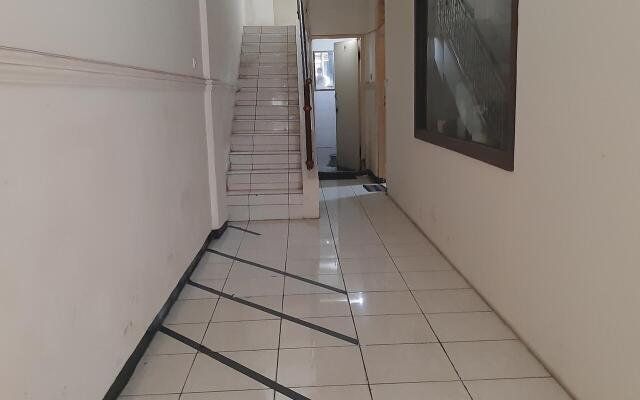 OYO 3449 Putri Garuda Syariah