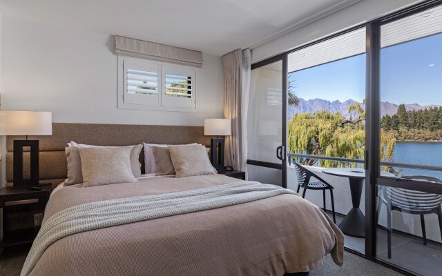 Queenstown House Luxury Lakeside Apartments