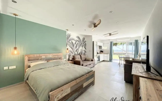 Aly'Zen - Studio de charme. Pieds dans l'eau (mer)