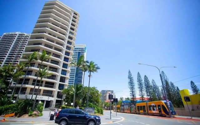 Stylish 3BRM Haven in Surfers Paradise