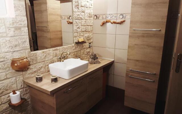 House of Stone Vliho - 2.5km from Nidri