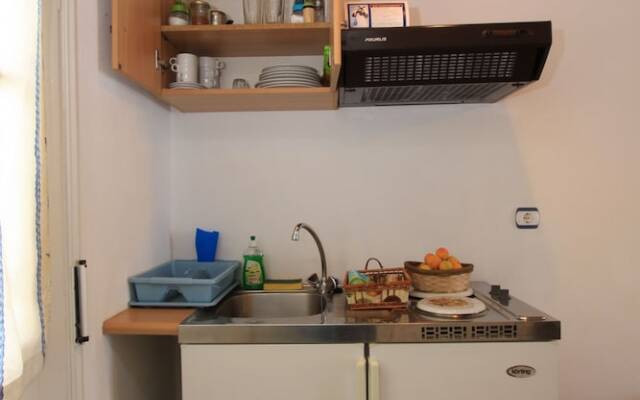 Smaragda Rooms & Studios