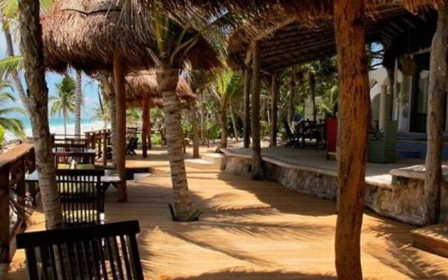 Las Ranitas Eco Boutique Hotel