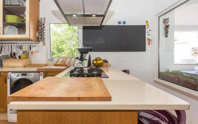 Lovely Family House