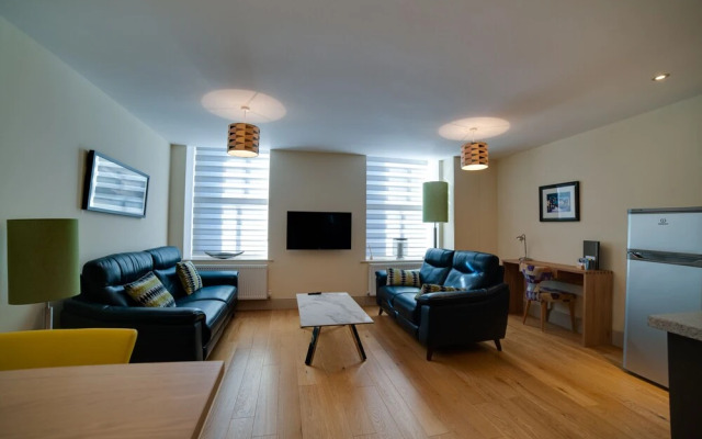 Cs Serviced Apartments