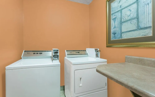 Holiday Inn Express South Boston