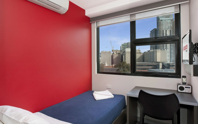 Space Hotel - Hostel