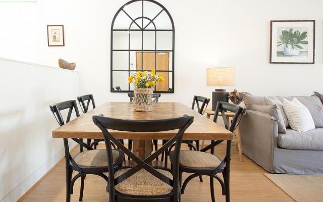 BELLEVUE BEAUTY - Hosted by: L'Abode Accommodation