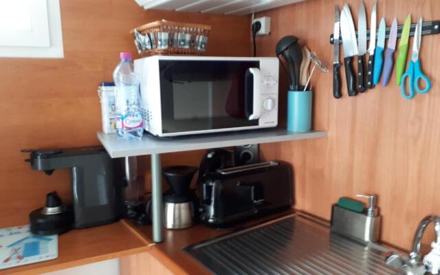 F2 Immeuble les pieds dans l'eau