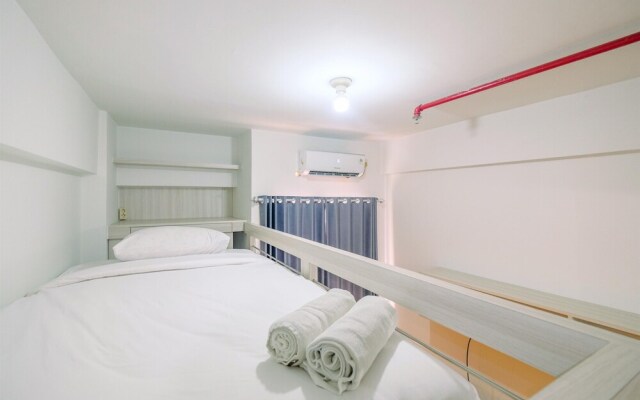 Comfortable and Cozy Living Studio Room at Dave Apartment