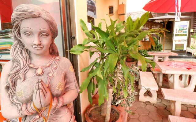 Nida Rooms Padet Sala 45 at Happy House