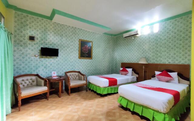 OYO 2994 Hotel Wedika