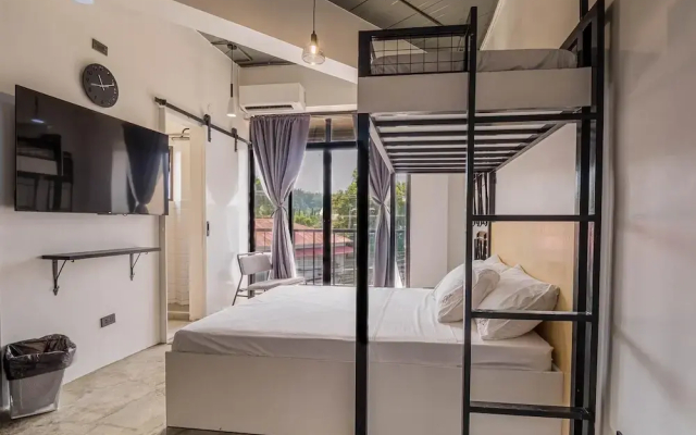 Auberge Petit Hotel