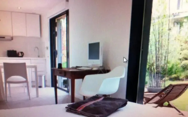 NOUVEAU studio chic sur jardin***