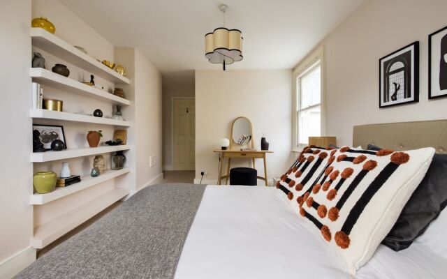 The Camberwell Secret - Alluring 3bdr House With Garden