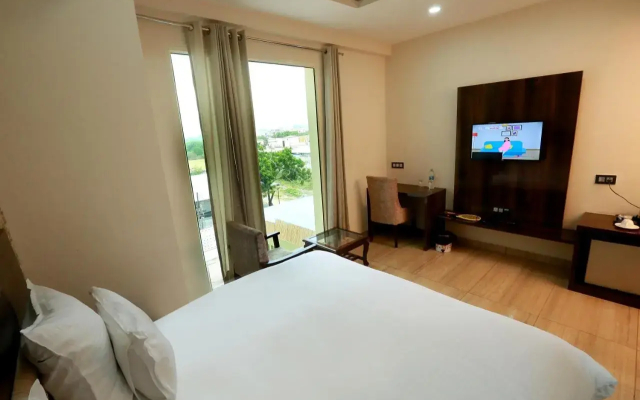 Hotel The Spades Zirakpur