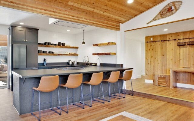 Gold Mountain Hideaway! #2350