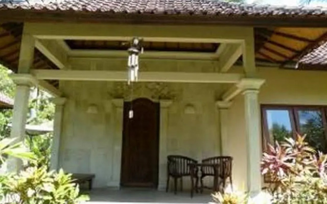 Bali Lege Beach Bungalows