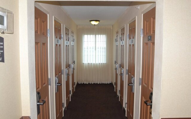 Staybridge Suites Northwest near Six Flags Fiesta