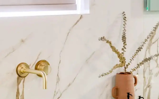 Ultimate Escape in Vibrant De Waterkant at Ishani