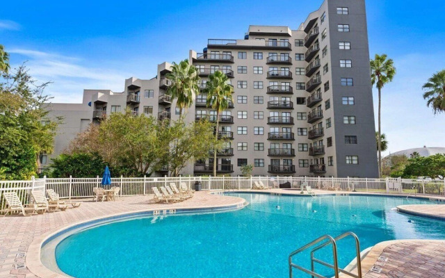 1802 Cozy Condo 3 min Universal