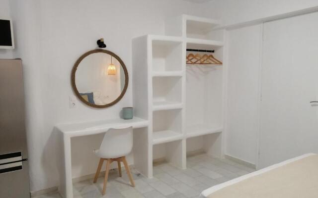 Plaka's house