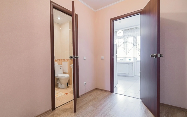 Апартаменты FlatHome24 на Комендантском пр-те — фото