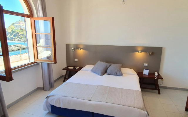 Meli Hotel