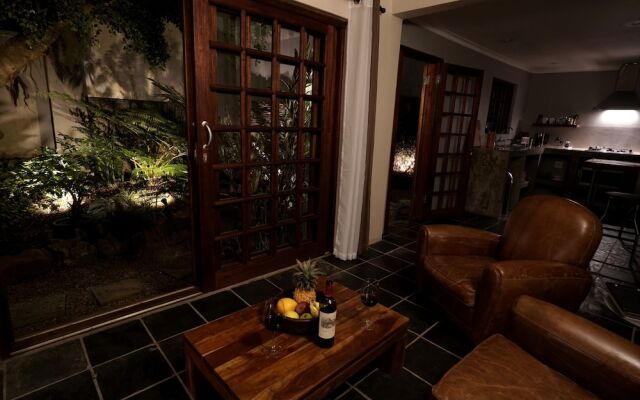 Villa La Mercy Guest Suite