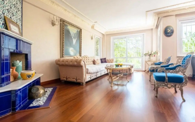 Luxurious Villa With Bosphorus View in Cengelkoy
